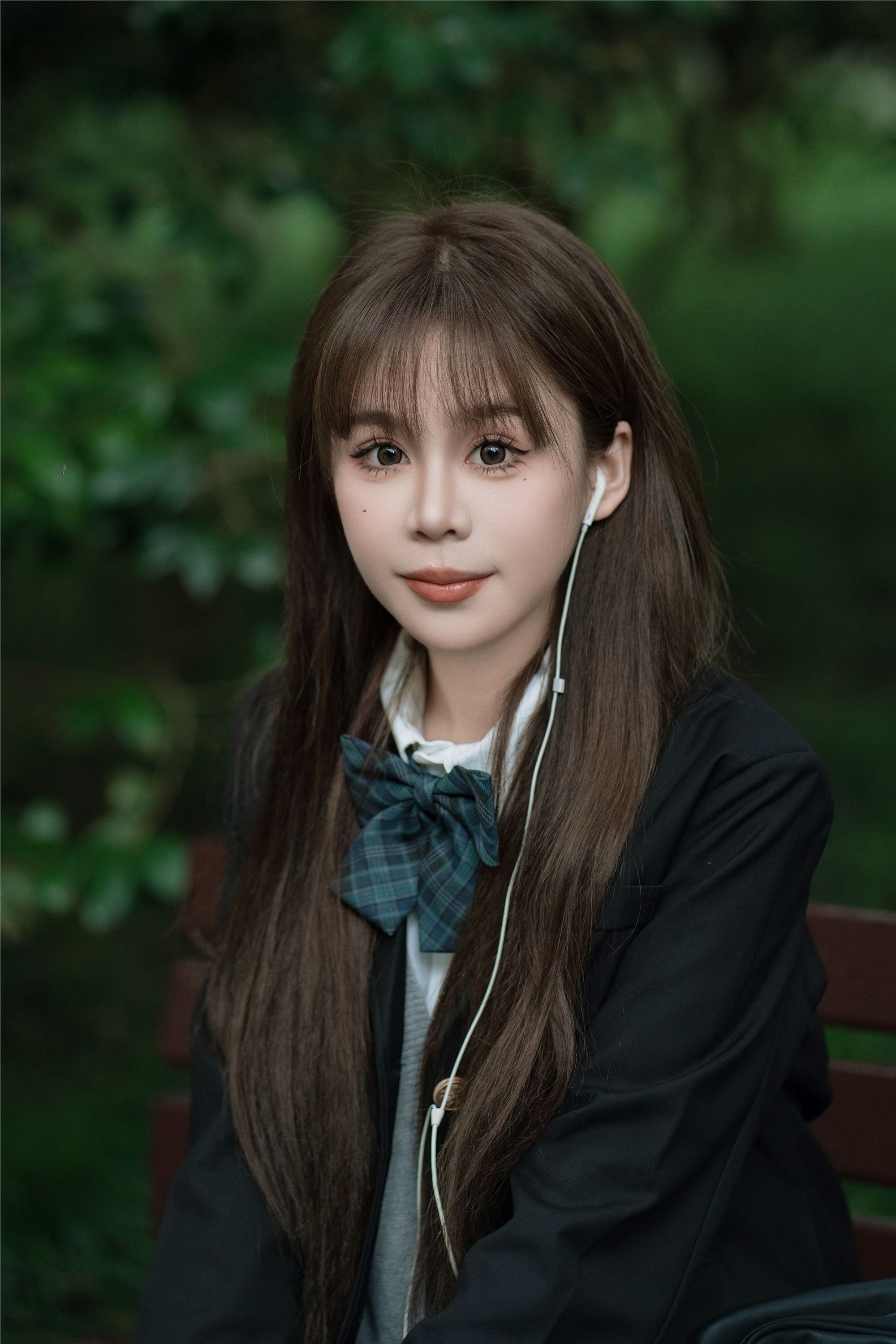 YITUYU艺图语 2025.01.05 深色jk 泡芙小方